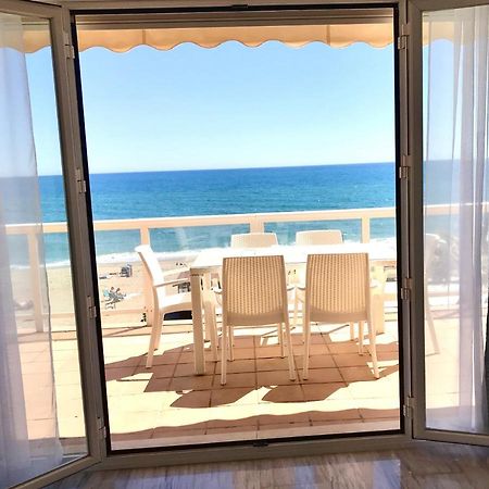 Beachfront Apartment In La Cala De Mijas Bagian luar foto