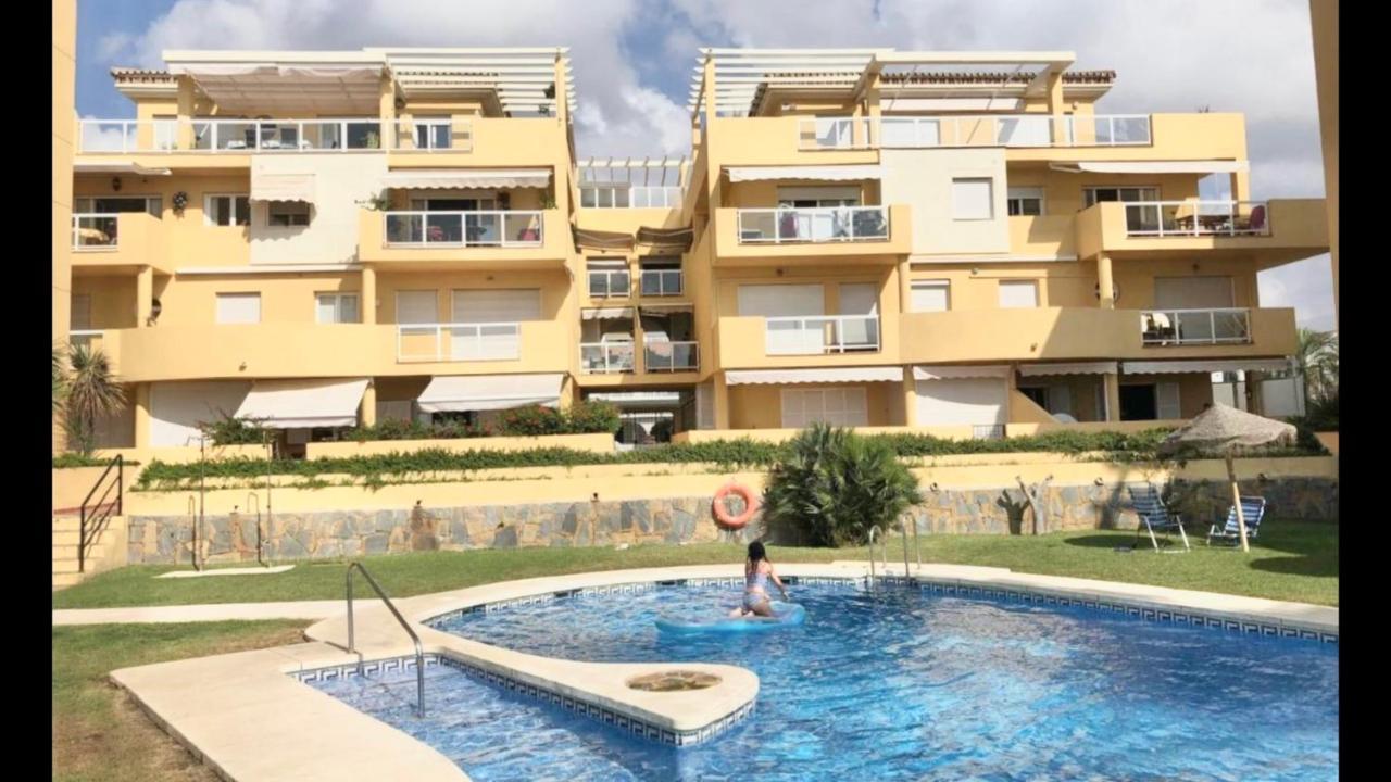 Beachfront Apartment In La Cala De Mijas Bagian luar foto