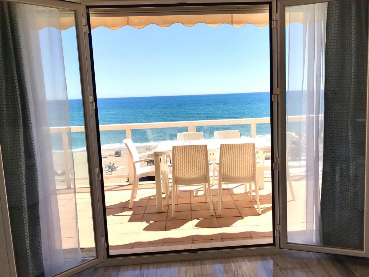 Beachfront Apartment In La Cala De Mijas Bagian luar foto